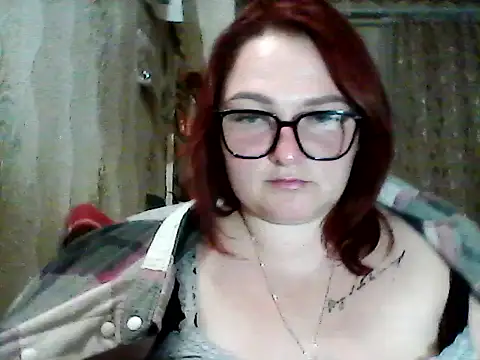 Snapshot of AngelQSky chatting on September 2025 06:02:02 PM AngelQSky online show from September 2025 06:02:02 PM