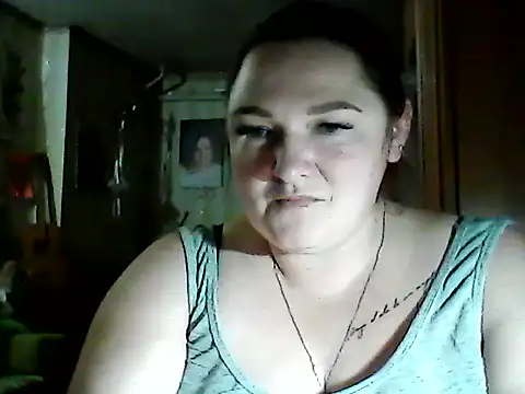 Snapshot of AngelQSky chatting on November 2025 04:07:02 PM AngelQSky online show from November 2025 04:07:02 PM