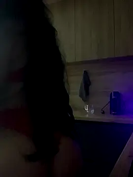 Snapshot of itsyourgirltee chatting on December 2025 07:53:01 PM itsyourgirltee online show from December 2025 07:53:01 PM