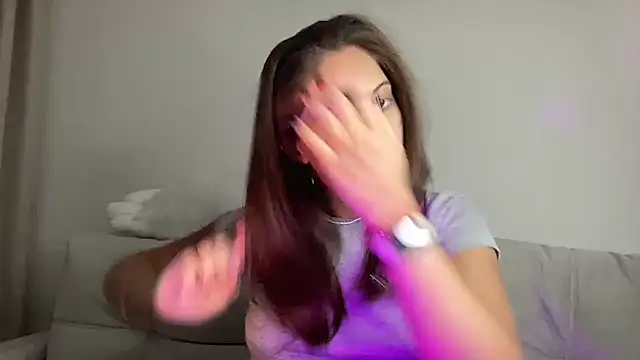 Snapshot of StellarAlice chatting on October 2025 04:05:02 PM StellarAlice online show from October 2025 04:05:02 PM