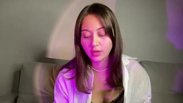 Snapshot of StellarAlice chatting on October 2025 05:26:02 PM StellarAlice online show from October 2025 05:26:02 PM