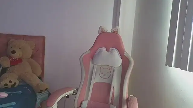 Crystal Star  online show from October 2025 01:26:02 PM