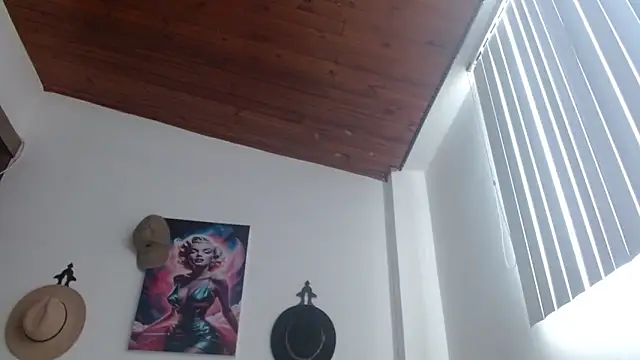 Crystal Star  online show from February 2026 04:11:02 PM