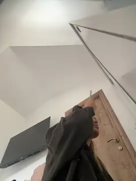 Snapshot of KayaAzur chatting on November 2025 08:25:01 AM KayaAzur online show from November 2025 08:25:01 AM