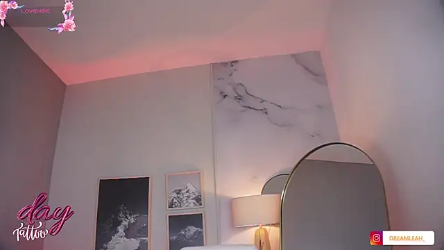 dreamleah  online show from July 2026 10:36:01 PM