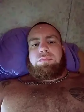 Clarkodile95 online show from April 2026 04:32:01 PM