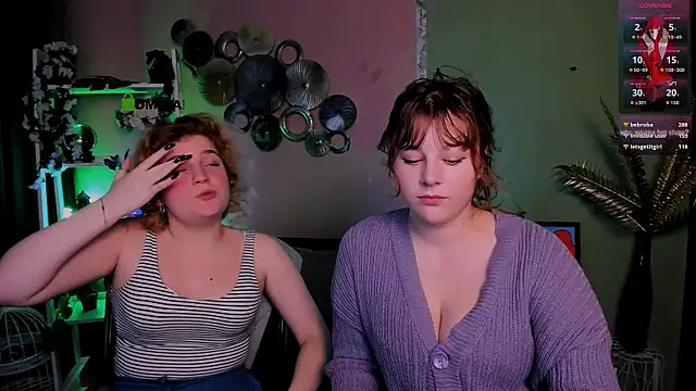 Snapshot of lola_sun12 chatting on December 2025 09:10:02 PM lola sun12 online show from December 2025 09:10:02 PM