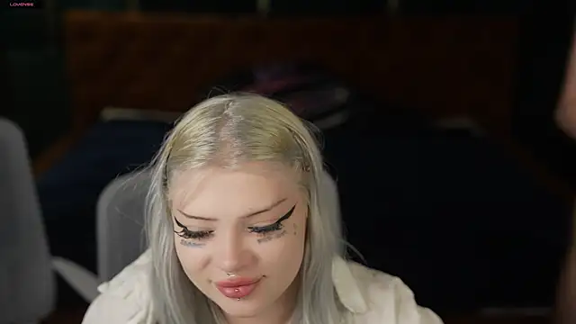 Snapshot of Naomi_054 chatting on November 2025 03:33:01 PM Naomi 054 online show from November 2025 03:33:01 PM