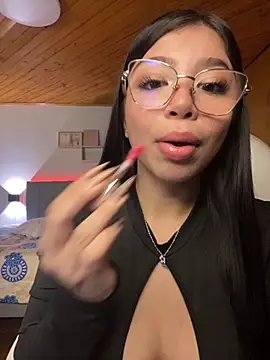 Maddy Piink online show from November 2025 08:55:01 PM