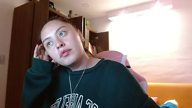 madissooon   online show from November 2025 04:02:02 AM