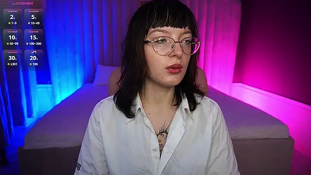 Pixie Peachh online show from October 2025 02:14:01 PM