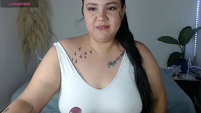 talia florez online show from November 2025 06:20:01 PM