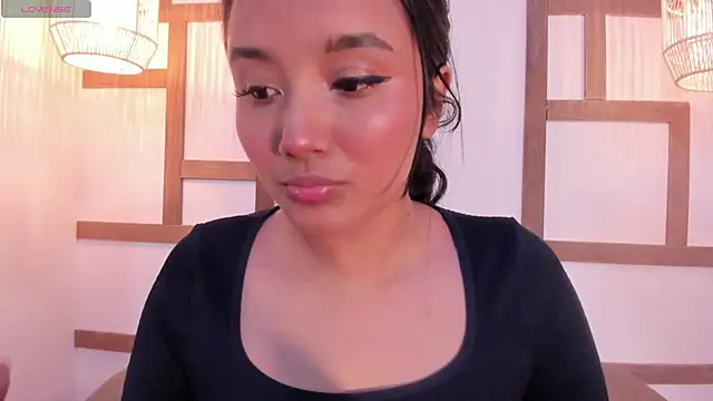 HannahMontgomery online show from September 2025 04:18:01 PM