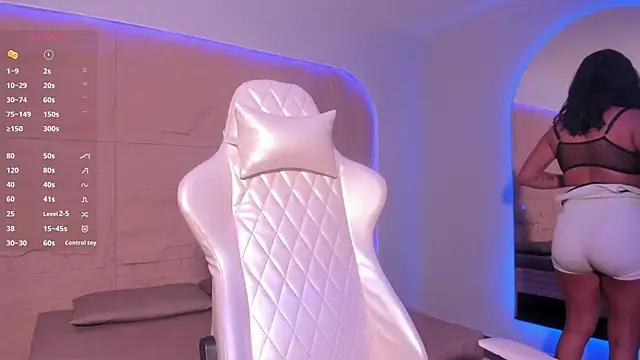 HannahMontgomery online show from February 2026 07:06:01 PM