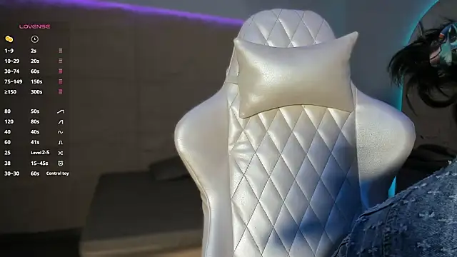 HannahMontgomery online show from February 2026 04:30:01 PM