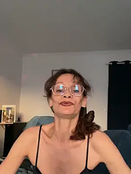 Chris06d22xh online show from June 2026 07:05:02 PM