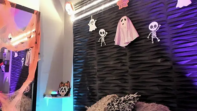 lu styles  online show from October 2025 05:44:02 PM