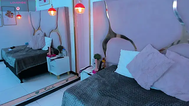 Maiyajoness online show from February 2026 05:12:02 AM