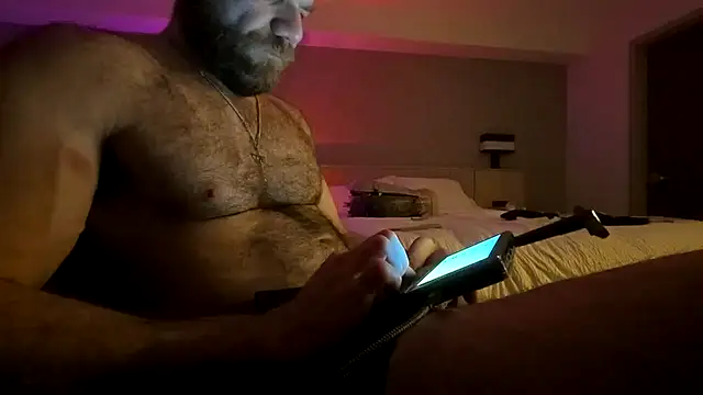 Bighairytopping online show from June 2026 07:40:02 AM