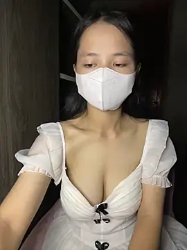 Hana-44 online show from October 2025 06:41:01 PM