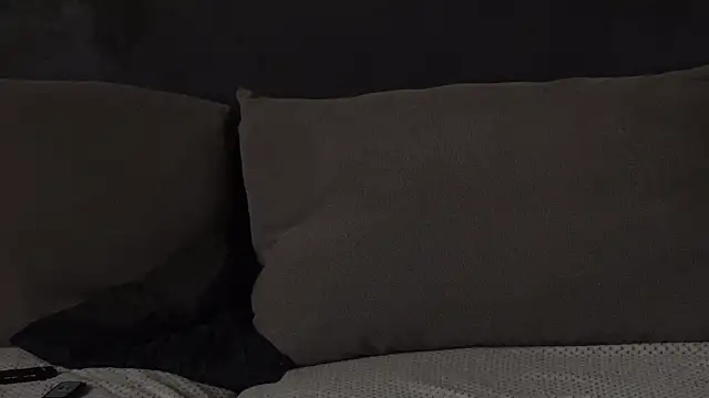 PeachyPixiee online show from March 2026 07:35:01 AM