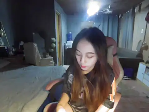 Yummiiieee28 online show from September 2025 07:55:02 AM