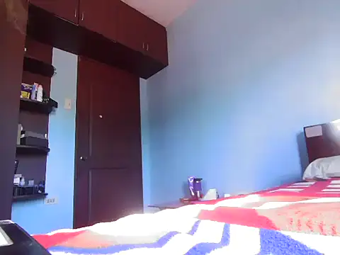 Yummiiieee28 online show from October 2025 07:16:01 AM