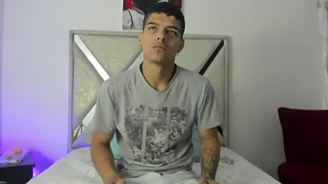 wyatt 3 online show from November 2025 11:33:02 AM