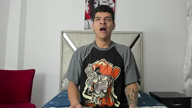 wyatt 3 online show from December 2025 12:10:01 PM