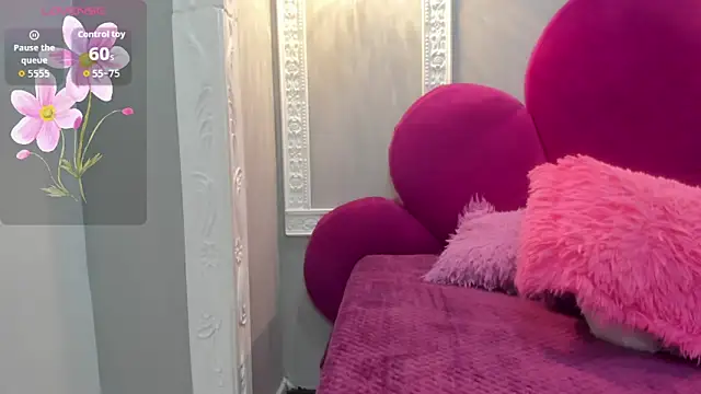 Snapshot of Saammy_17 chatting on November 2025 08:33:02 PM Saammy 17 online show from November 2025 08:33:02 PM