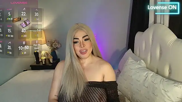 Snapshot of Unforgettable_Maria chatting on July 2026 02:51:01 AM Unforgettable Maria online show from July 2026 02:51:01 AM