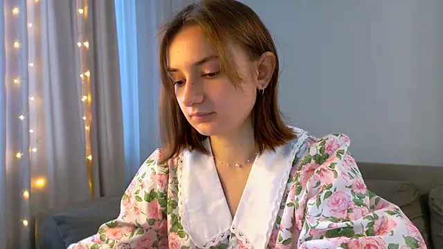 Lelia Vibe online show from June 2026 01:59:02 PM