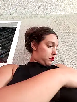 Naughty Samantha online show from November 2025 05:02:01 PM