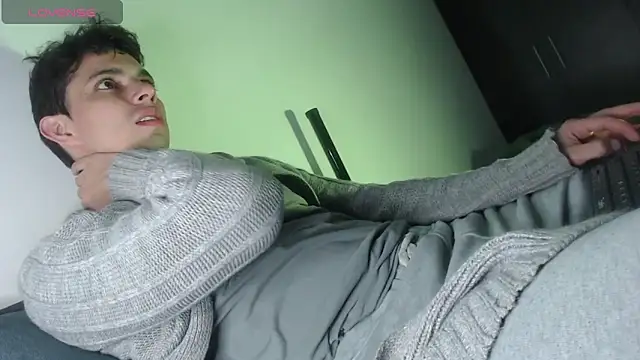 yourfavoriteboy   online show from October 2025 11:13:02 PM