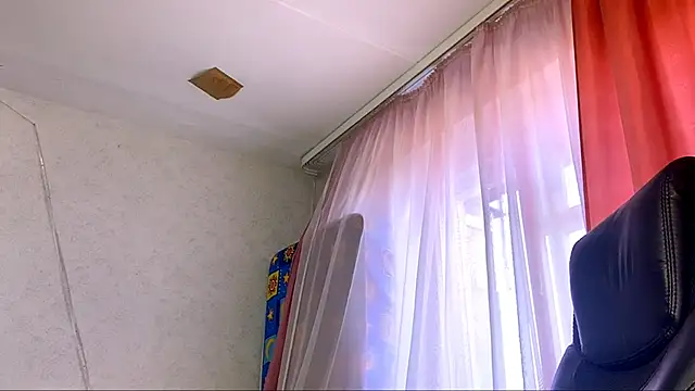 Snapshot of Smoke_mama chatting on September 2025 06:36:01 AM Smoke mama online show from September 2025 06:36:01 AM