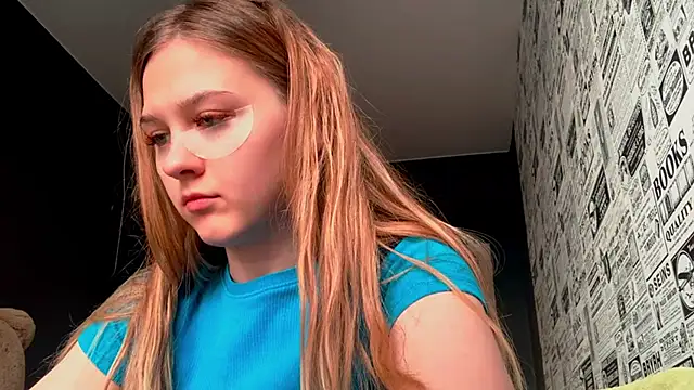 Snapshot of Smoke_mama chatting on October 2025 04:43:01 AM Smoke mama online show from October 2025 04:43:01 AM