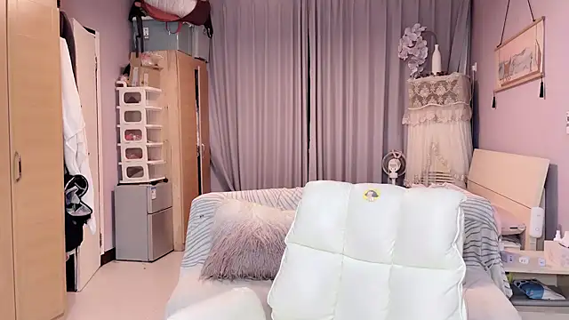 Y2Luvk online show from September 2025 08:53:02 PM