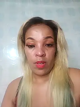 Snapshot of Eroticdollxx3 chatting on October 2025 10:22:02 PM Eroticdollxx3 online show from October 2025 10:22:02 PM