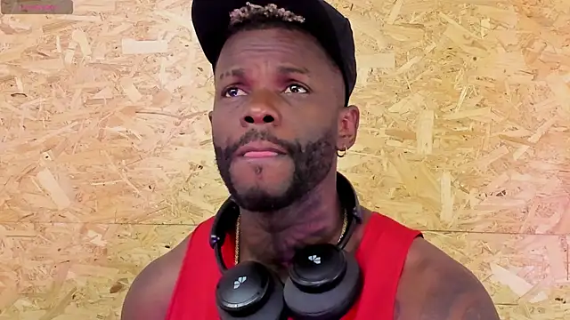 santiblack7 online show from October 2025 07:34:02 PM