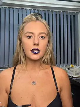 Snapshot of sammie-99 chatting on February 2026 07:32:02 PM sammie-99 online show from February 2026 07:32:02 PM