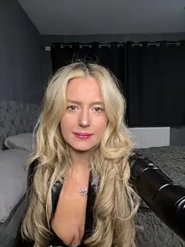 Snapshot of sammie-99 chatting on February 2026 07:53:02 PM sammie-99 online show from February 2026 07:53:02 PM