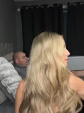 Snapshot of sammie-99 chatting on February 2026 11:01:02 PM sammie-99 online show from February 2026 11:01:02 PM