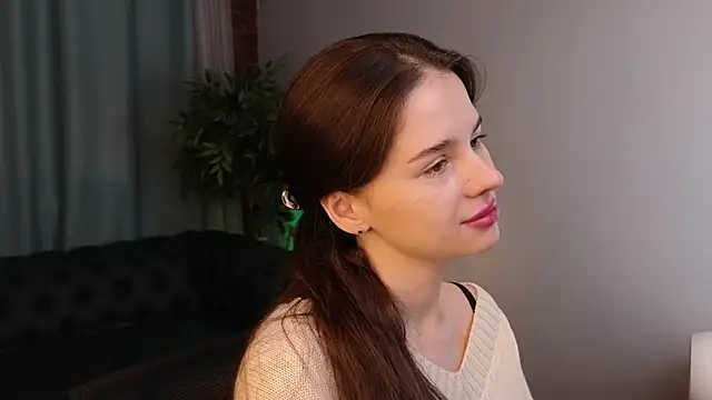 Olivia Farrell online show from November 2025 12:48:02 PM