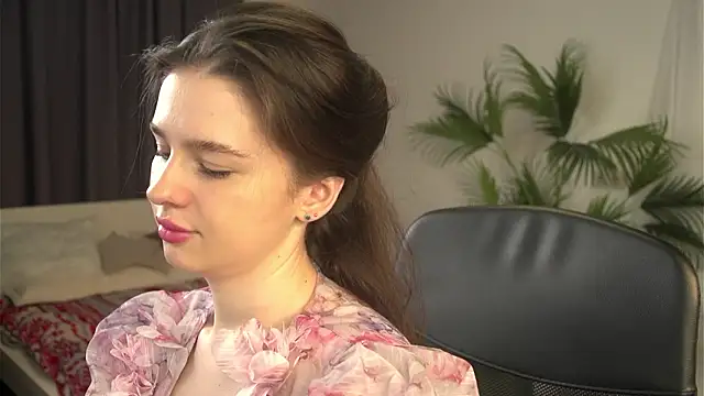 Olivia Farrell online show from March 2026 12:45:02 PM