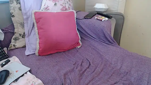 Snapshot of ayanahot_ chatting on December 2025 09:51:02 AM ayanahot online show from December 2025 09:51:02 AM