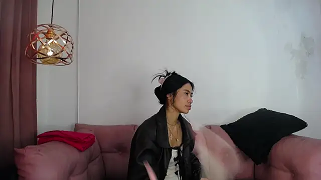 Miahotcs1 online show from May 2026 03:30:02 PM