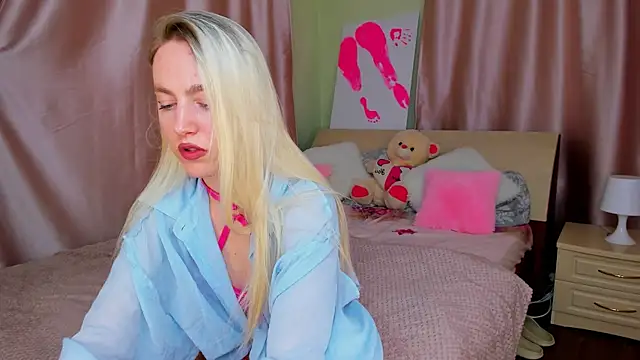 mishapallmer online show from May 2026 02:24:02 PM