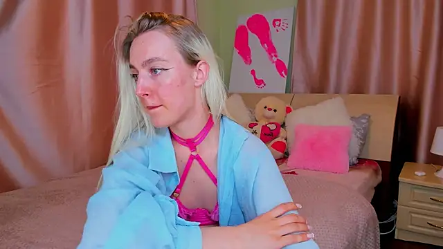 mishapallmer online show from May 2026 12:59:01 PM