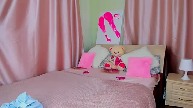 mishapallmer online show from May 2026 04:30:02 AM