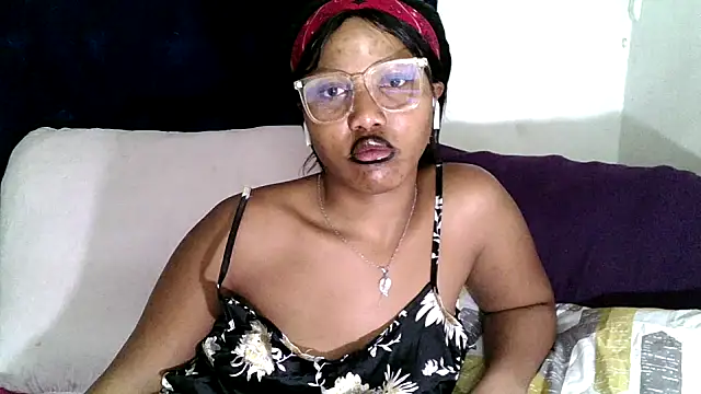 Snapshot of BUNNYCHOWX28 chatting on December 2025 05:11:02 PM BUNNYCHOWX28 online show from December 2025 05:11:02 PM